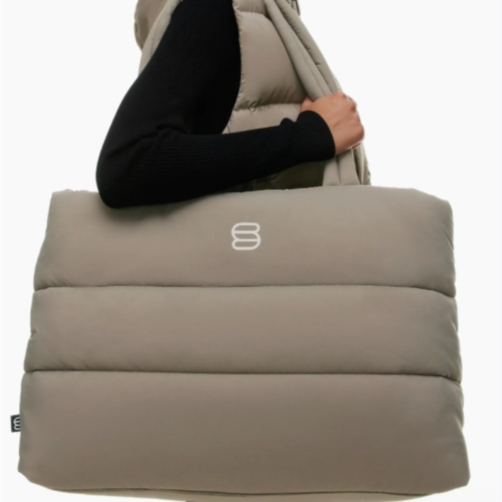 TNA superpuff tote